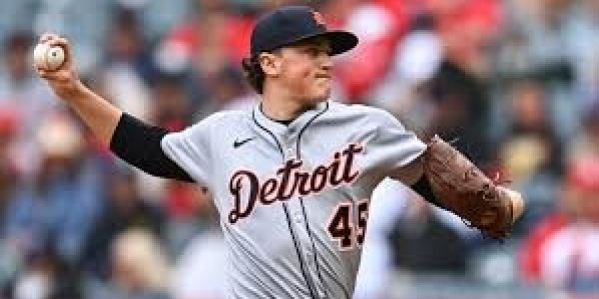 The Cincinnati Reds head to Pittsburgh on a heater
